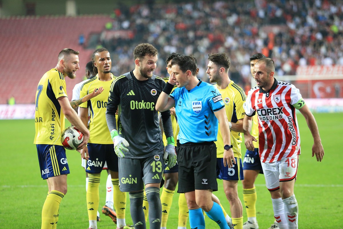 Fenerbahçe, lider Galatasaray