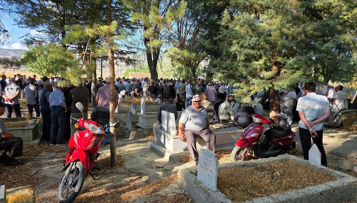 Yeni evli hafız kazada hayatını kaybetti