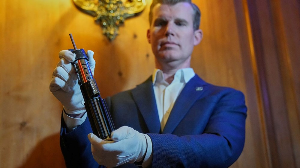 Darth Vader'ın ışın kılıcı 3.65 milyon dolara satıldı - 1