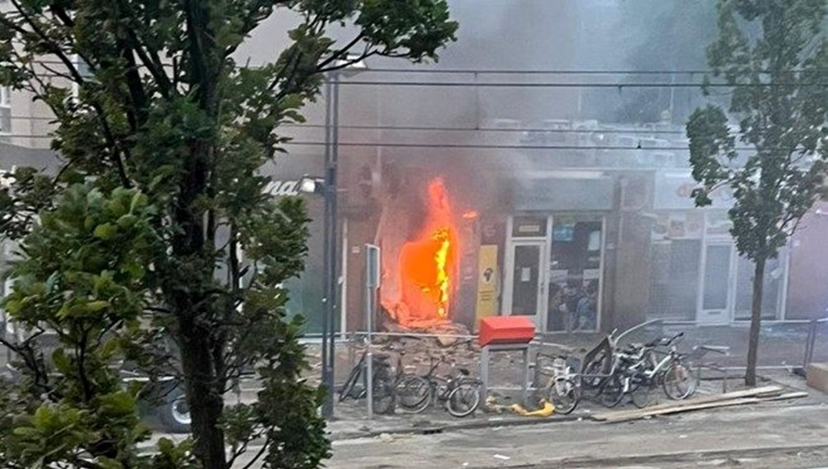 Amsterdam'da hırsızlar iki haftada altı ATM patlattı