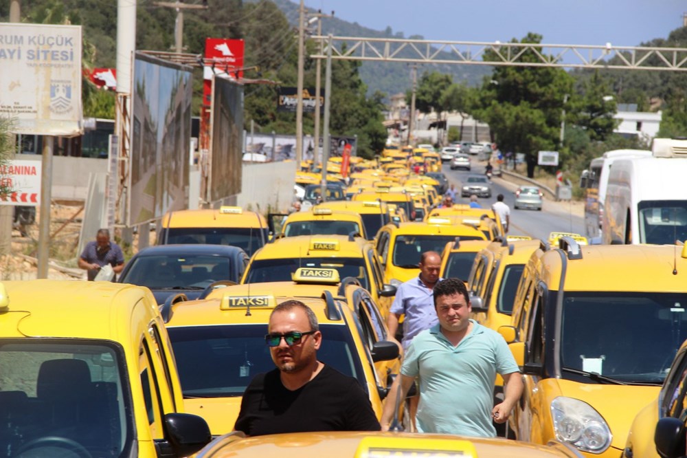 Bodrum'da taksicilerden UBER eylemi (Yolu kapattılar) - 1