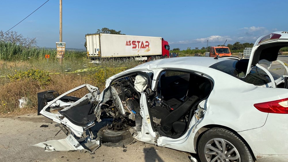 Feci kazada sürücü öldü, aracından çok sayıda uyuşturucu
çıktı - 2