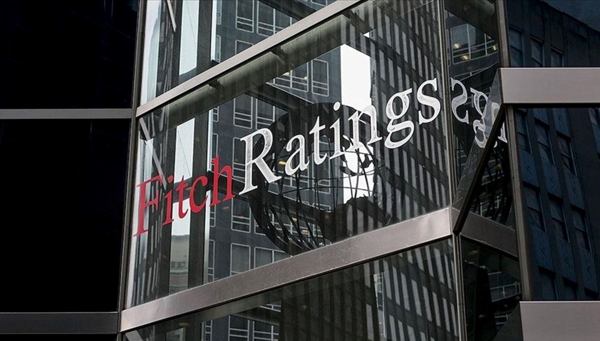 Fitch, Türkiye'nin kredi notunu yükseltti