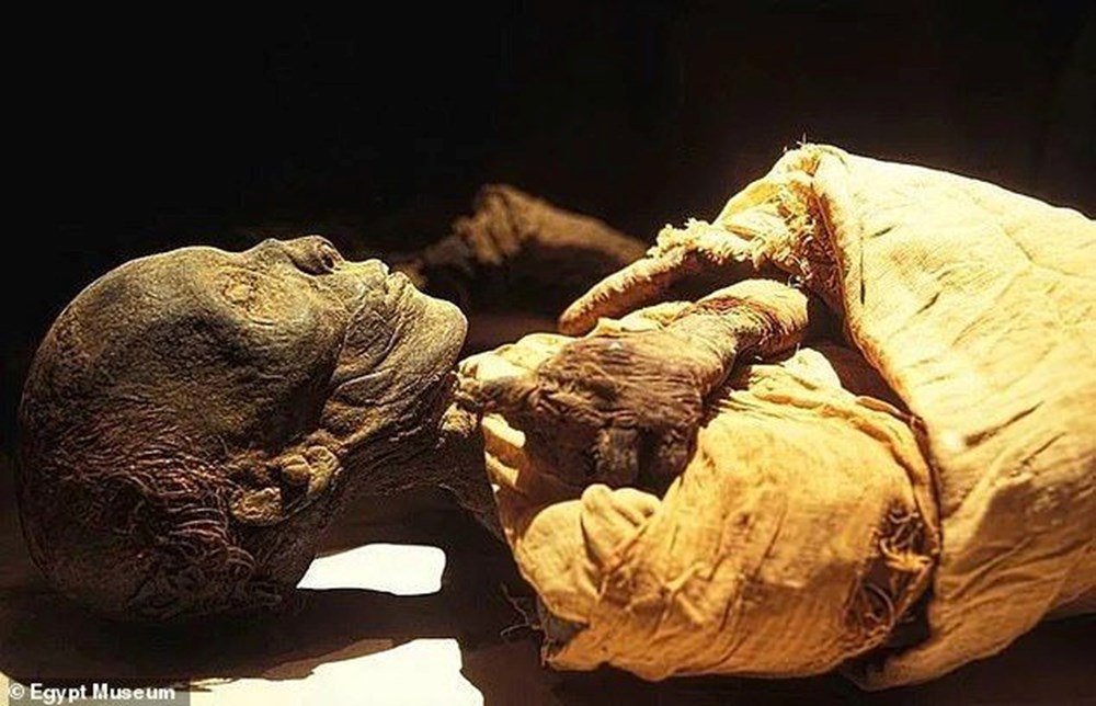 En son 100 yıl önce bulunmuştu: Tutankhamun'dan sonra 3 bin 500 yıllık kral mezarı keşfedildi! - 5