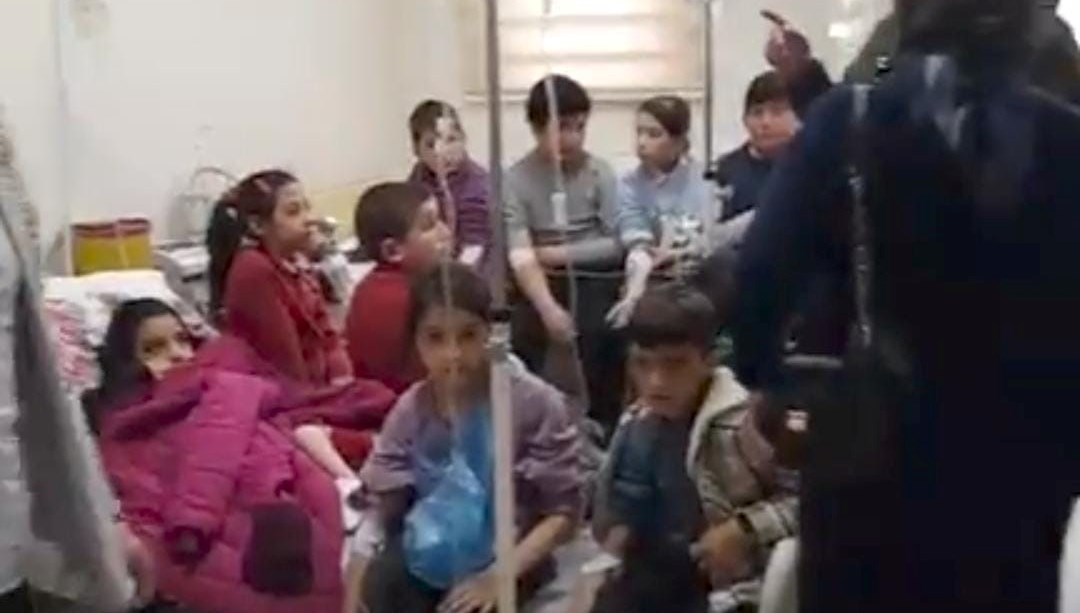 Ardahan'da 90 öğrenci zehirlenme şüphesiyle hastanelik oldu