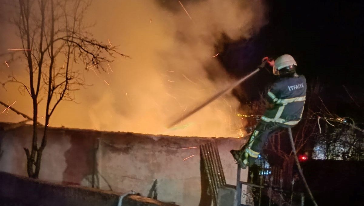 Çankırı'da ev yangını