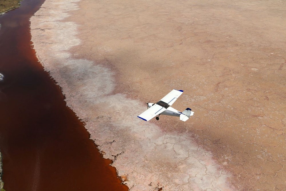 Dünyanın en ölümcül gölü Natron: Yaklaşan 'taş'a dönüyor - 1