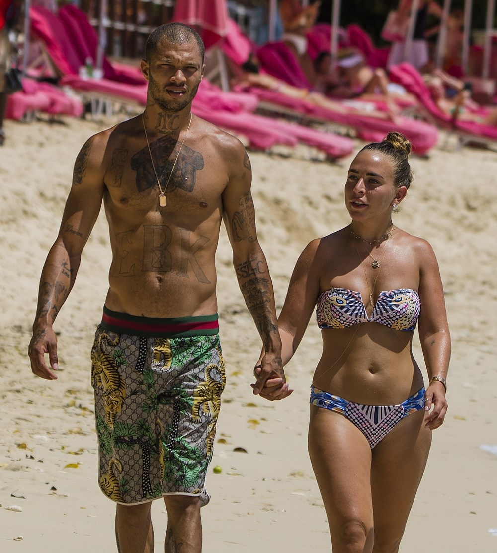 ‘En yakışıklı mahkum’ Jeremy Meeks sevgilisiyle tatilde - 1