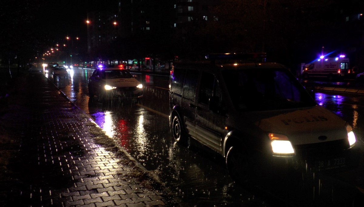Kayseri’de hafif ticari aracın çarptığı yaşlı kadın hayatını kaybetti