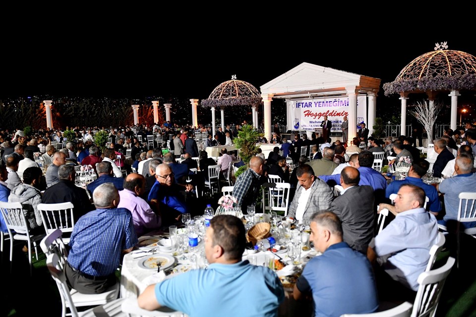 Mansur Yavaş taksicilere seslendi: Sistemi ücretsiz vereceğiz - 1