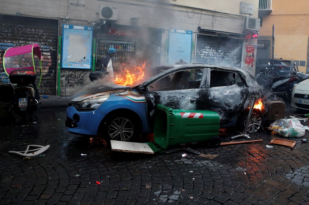 Holiganlar terör estirdi: Napoli savaş alanına döndü - 9