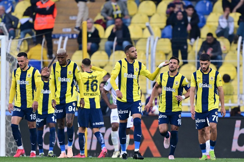 Fenerbahçe taraftarıyla atıştı, menajerine talimat verdi: "Bana kulüp bul" 73