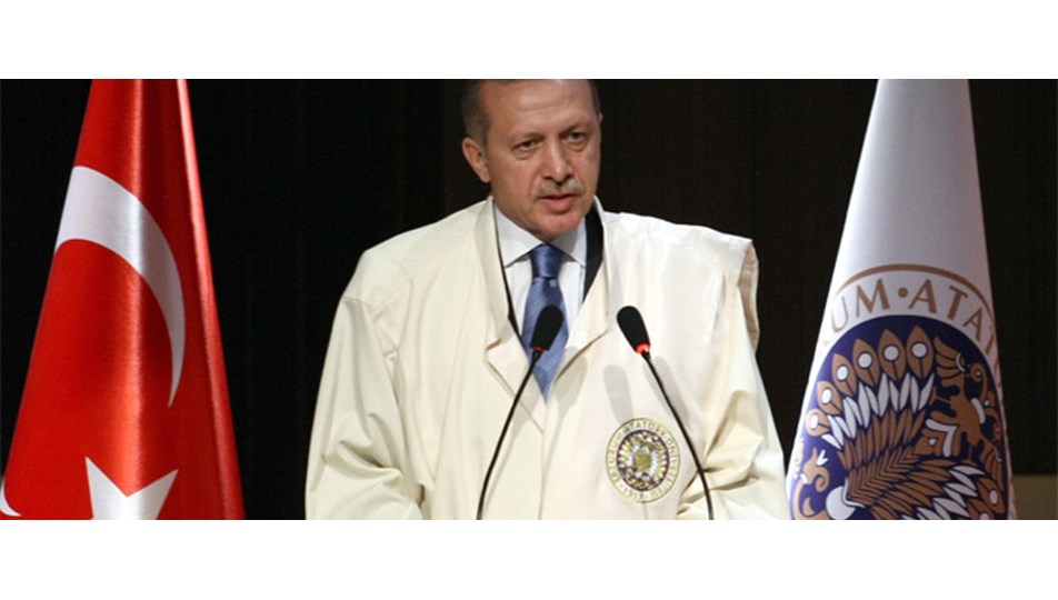Erdoğan: Tribünlerden çektik sahada olmalıyız