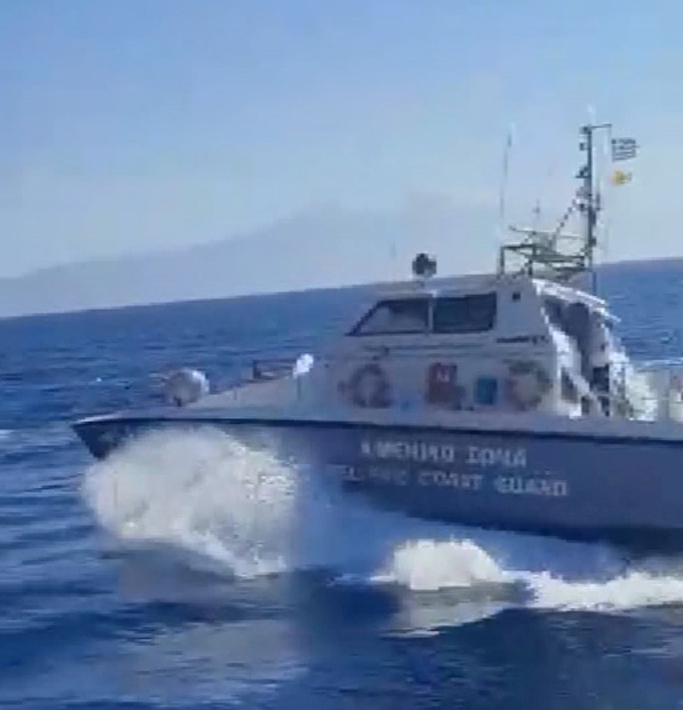 Yunan botundan Türk balıkçılara taciz - 1