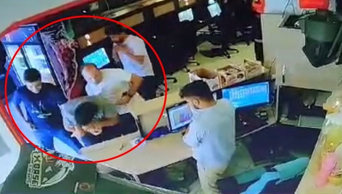 Asker kaçağı, internet kafede asker oyunu oynarken yakalandı Asker kaçağı, internet kafede asker oyunu oynarken yakalandı