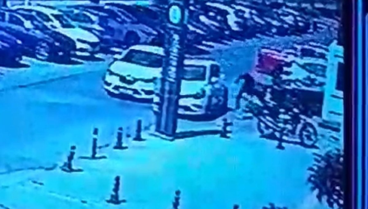 Maltepe'de kuyumcuya saldırı: 9 milyon lira değerinde para ve altın çalındı Maltepe'de kuyumcuya saldırı: 9 milyon lira değerinde para ve altın çalındı
