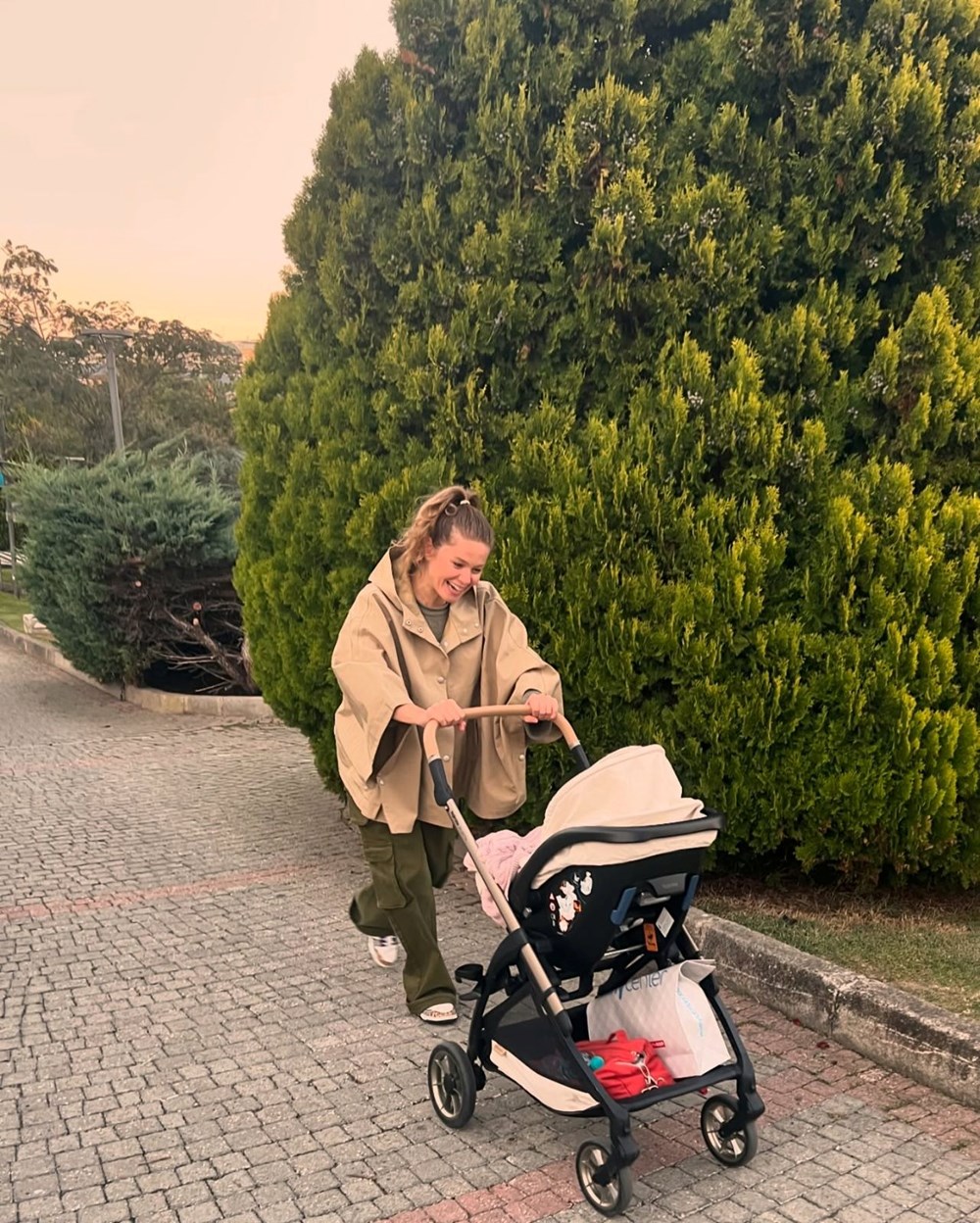 Burcu Biricik'in Minik Yıldızı Luna Büyüyor: Yeni Fotoğraflar Göz Kamaştırıyor! 73 X9pUzpUnkmrnqH1RsTLaw