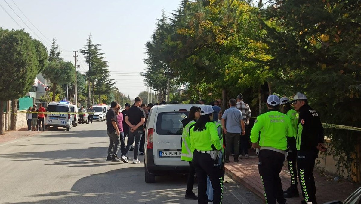 Konya'da polise bıçaklı saldırı! Polis memurunun durumu ağır Konya'da polise bıçaklı saldırı! Polis memurunun durumu ağır