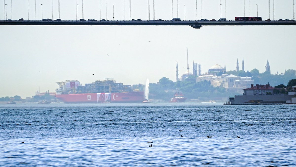 Doğalgaz üretim platformu İstanbul Boğazı'nda Doğalgaz üretim platformu İstanbul Boğazı'nda