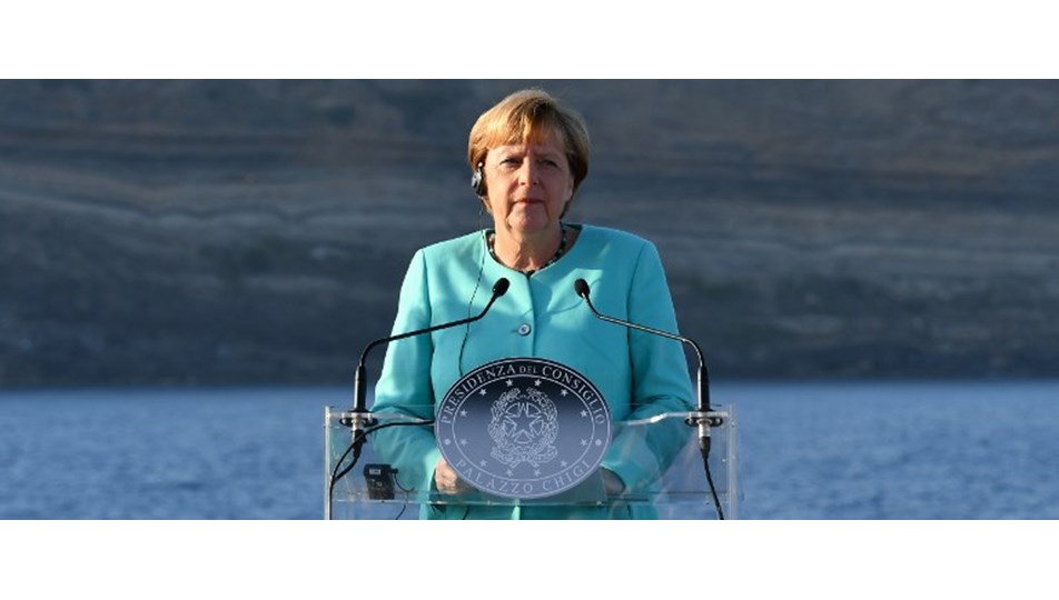 Merkel: Mülteci krizini uzun süre görmezden geldik