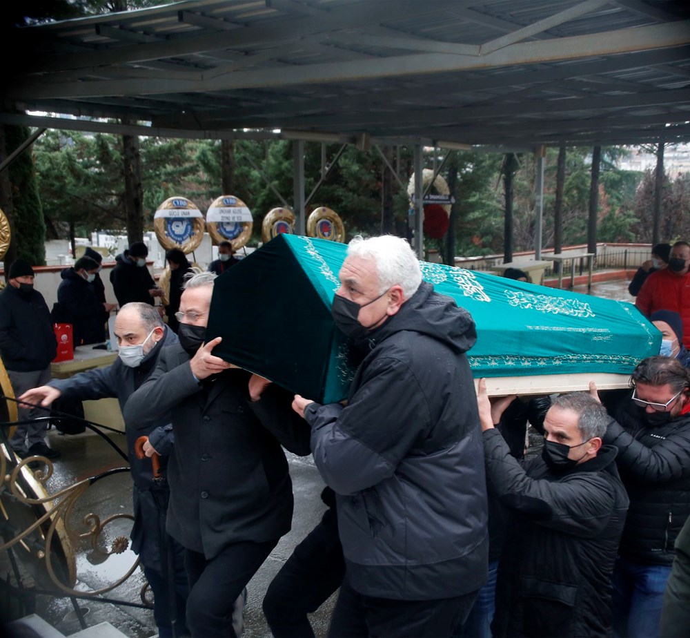 Belgin Doruk'un oğlu son yolculuğuna uğurlandı - 3