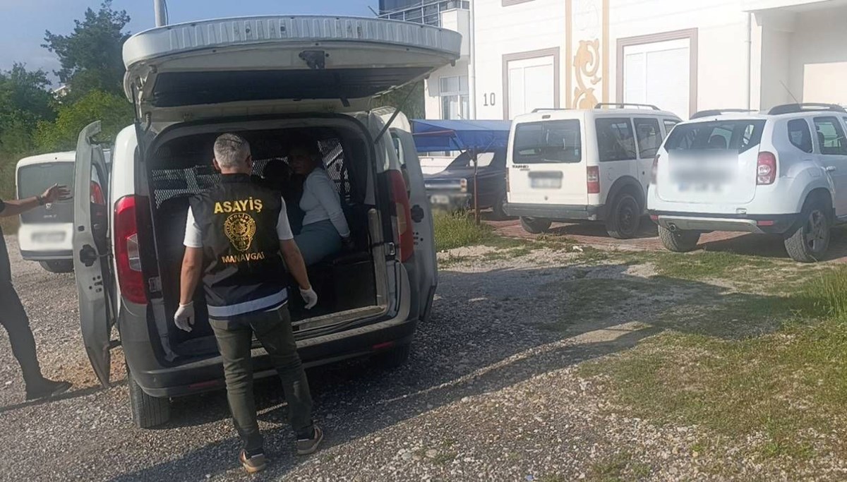 Camide otomobil çalındı