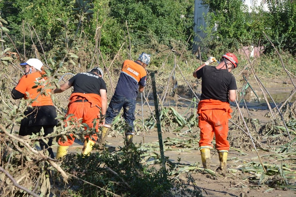 Batı Karadeniz'de sel felaketi: 3 ilde 66 can kaybı - 6