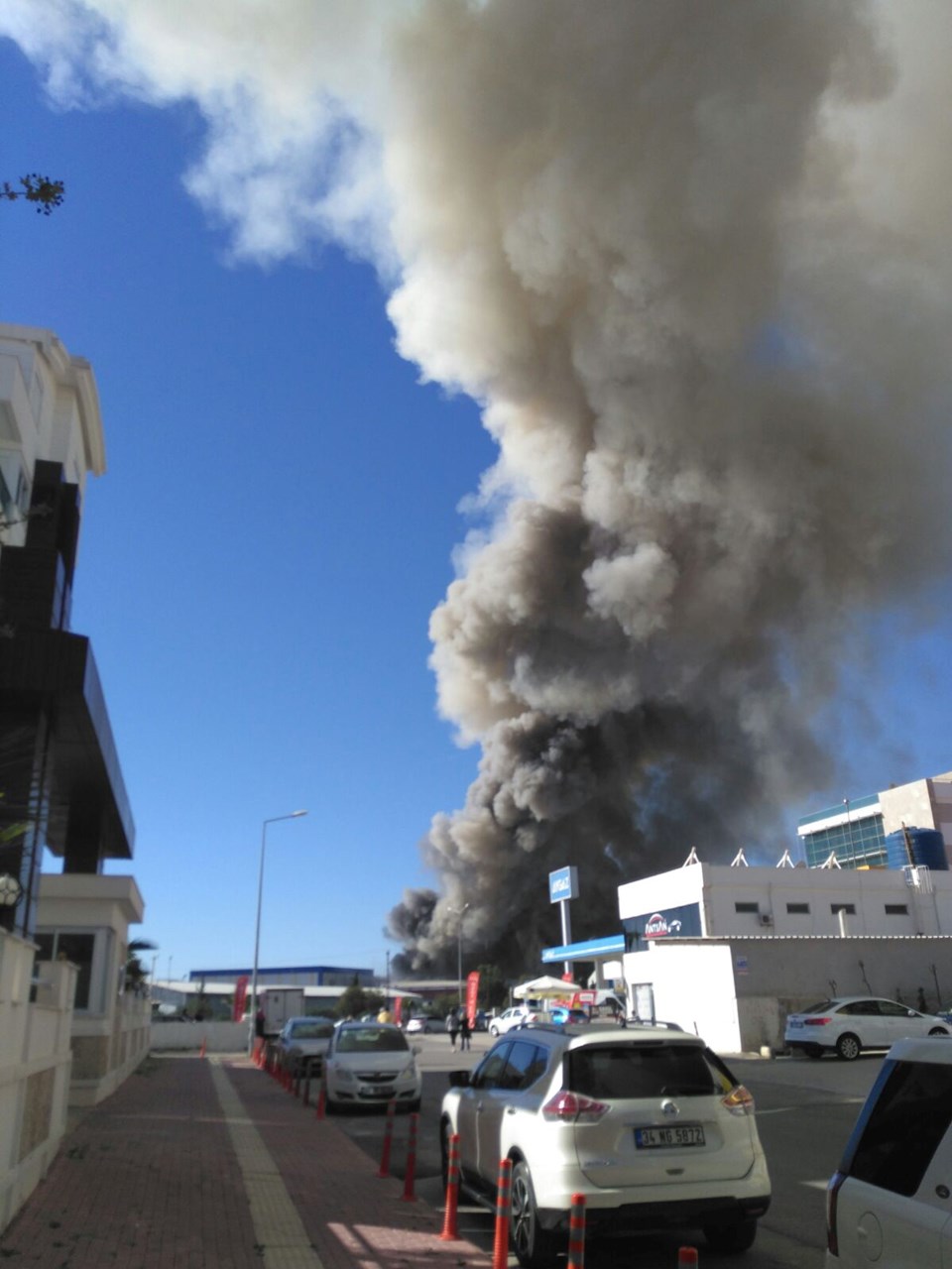Antalya'da yat imalat deposunda yangın - 3