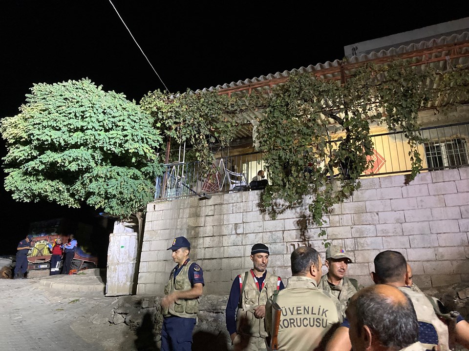 Gaziantep'te bir eve silahlı saldırı: 2 ölü, 3 yaralı - 1