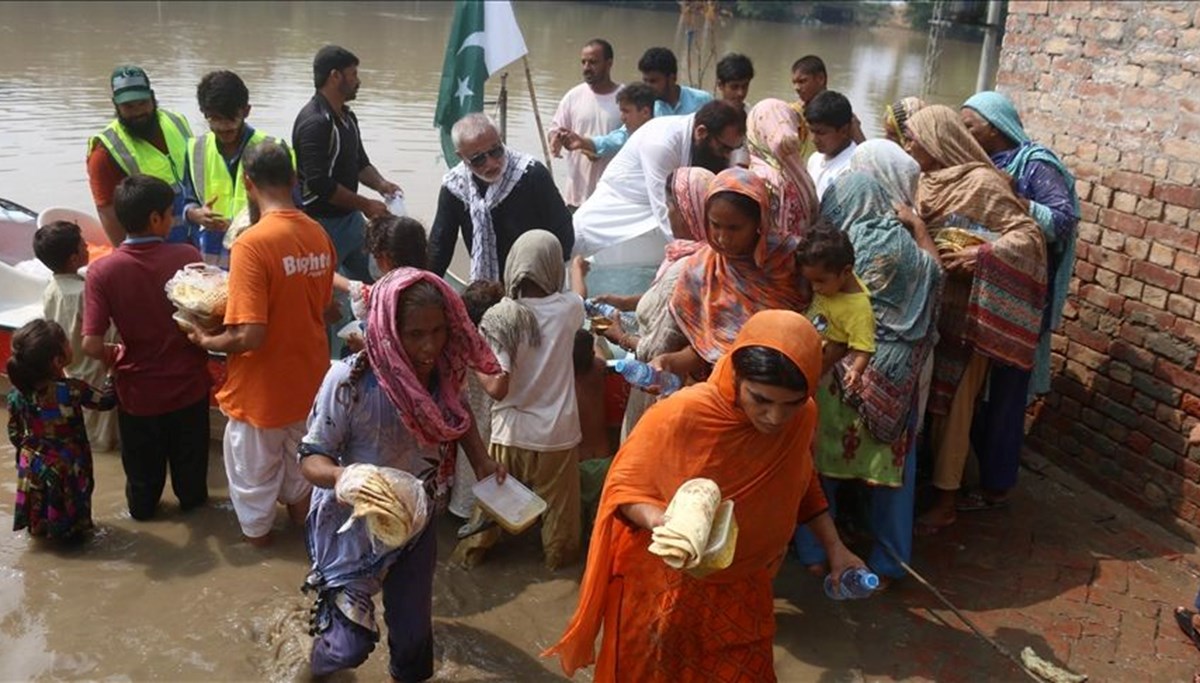 Pakistan'da şiddetli yağış: 17 ölü, 23 yaralı