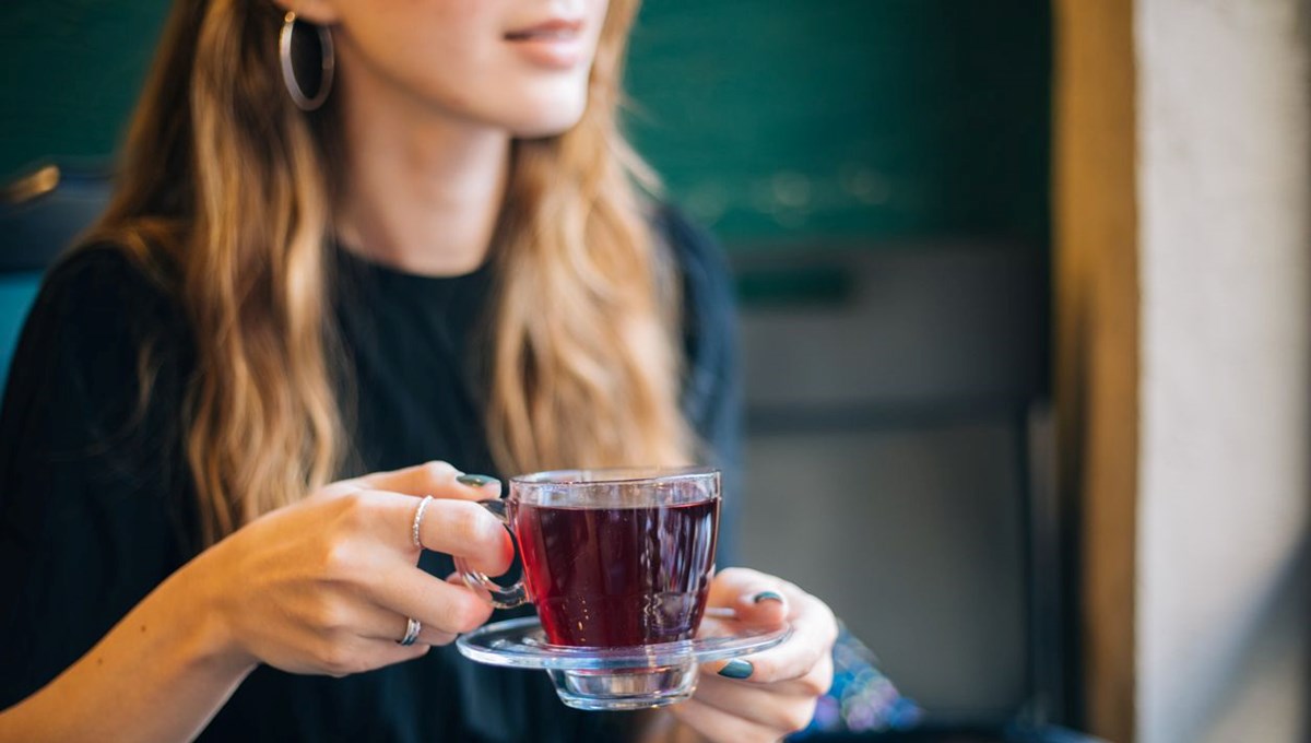 Bilim insanları açıkladı: Çay demlemenin gizli bir faydası varmış Bilim insanları açıkladı: Çay demlemenin gizli bir faydası varmış
