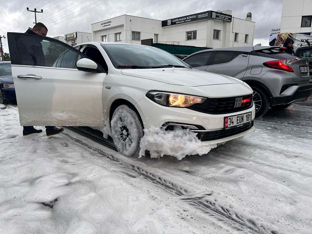 Bodrum'daki merak uyandıran köpüğün nedeni belli oldu - 5