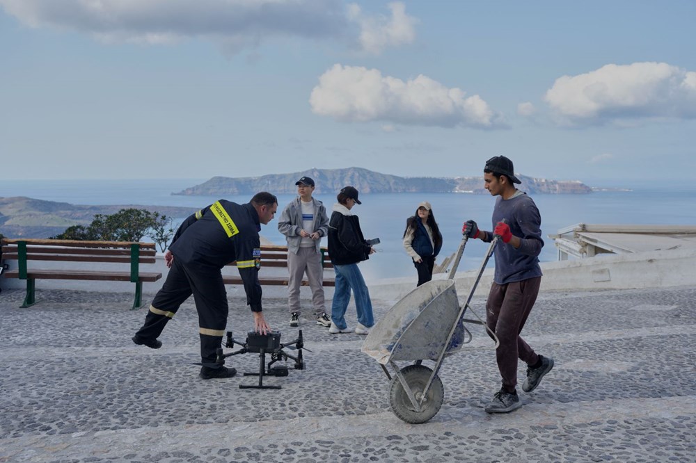Santorini'den büyük kaçış! Ek uçak seferleri kondu, gemiler art arda kalkıyor - 6