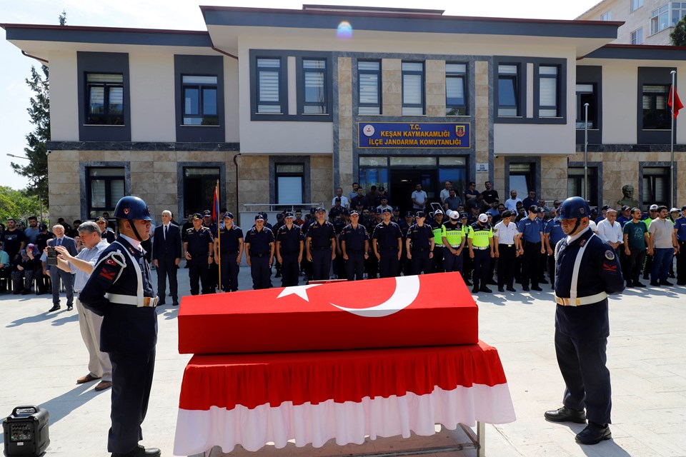 Tim komutanı ile hamile eşinden acı haber - 2