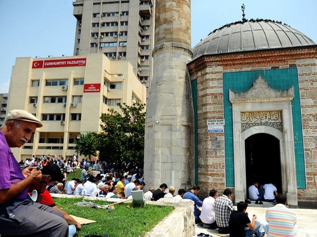 izmir in asirlik minyatur camisi ntv