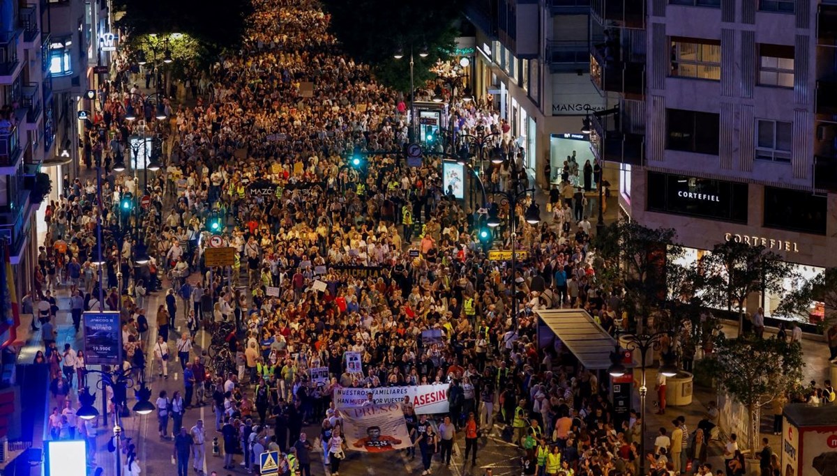 İspanya'da sel protestosu