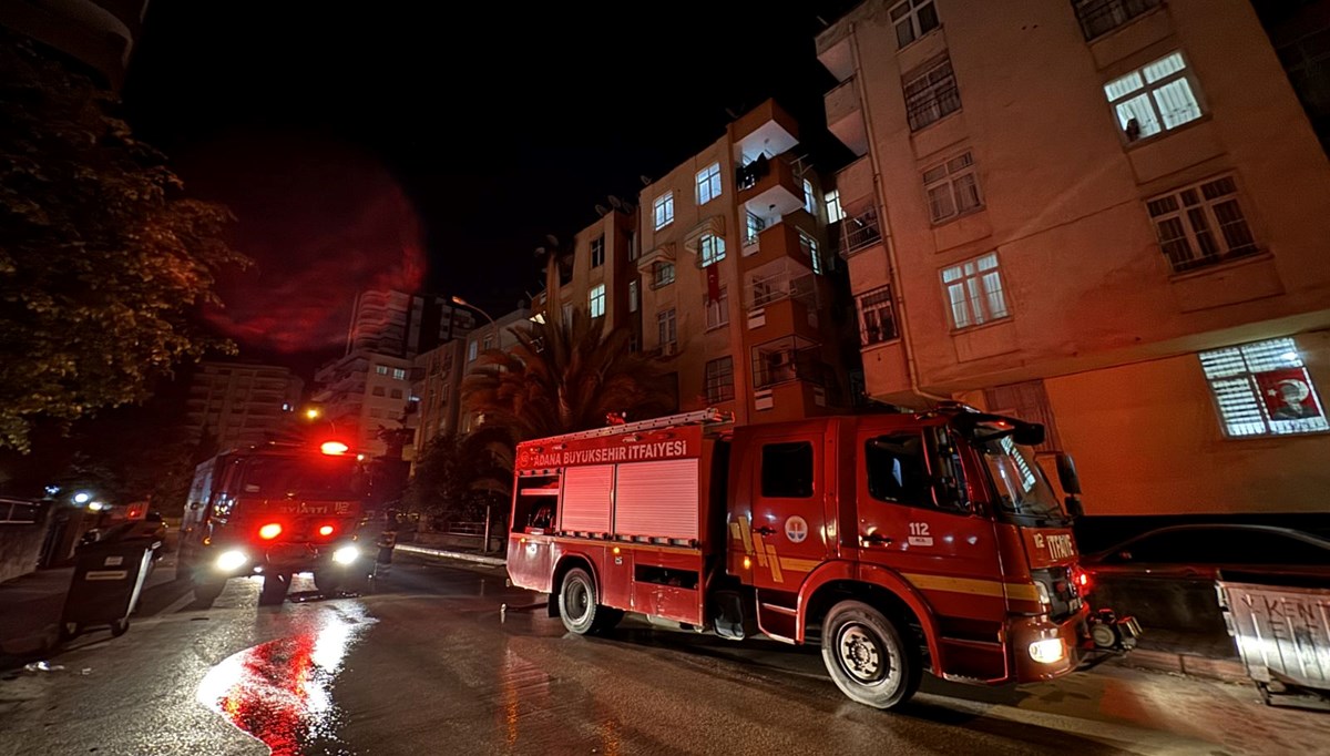 Adana'da apartman dairesinde çıkan yangın hasara neden oldu