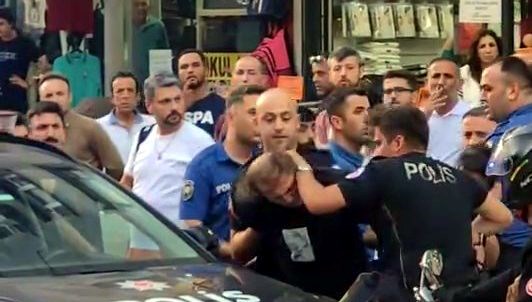 Avcılar'ı birbirine kattı, polis ellerinden zor aldı