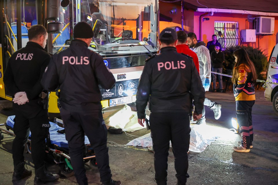 İETT otobüsünün çarptığı kadın yaşamını yitirdi - 1