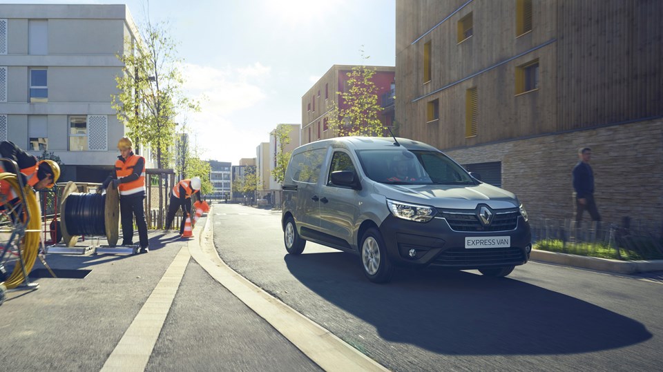 Renault yeni hafif ticari araç modellerini tanıttı - 2