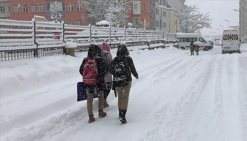 Konya'nın iki ilçesinde taşımalı eğitime kar engeli