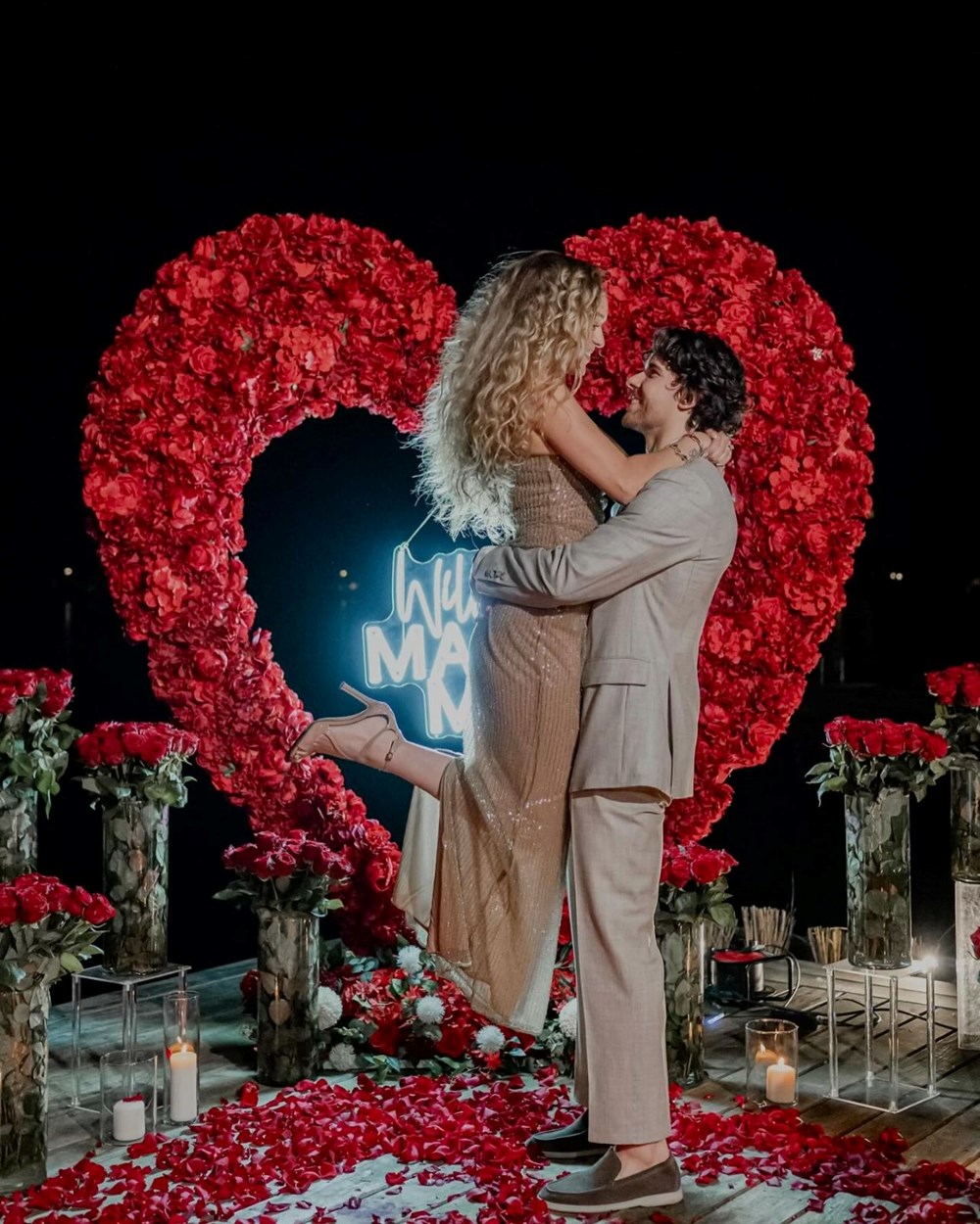 Ferdi Kadıoğlu sevgilisine evlenme teklifi etti 75 eKc6cANX0SS4TwOdKOUAw