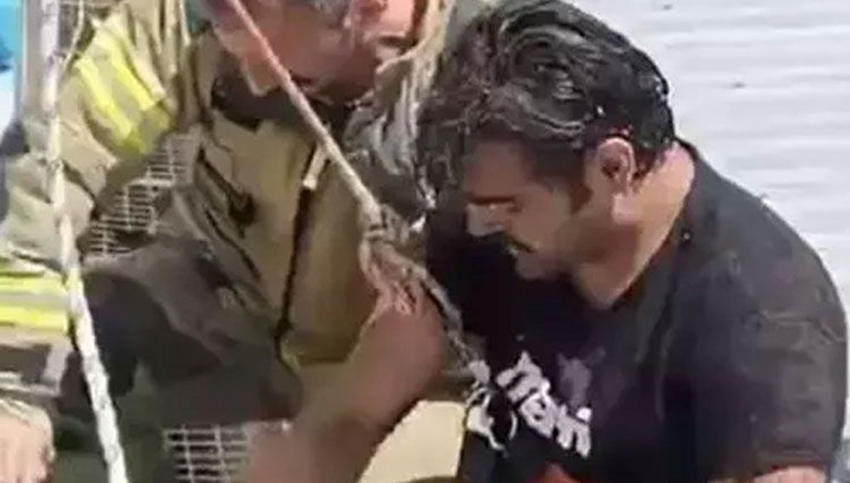 Esenyurt'ta bir kişi tespihini almaya çalışırken mazgalın içine düştü Esenyurt'ta bir kişi tespihini almaya çalışırken mazgalın içine düştü