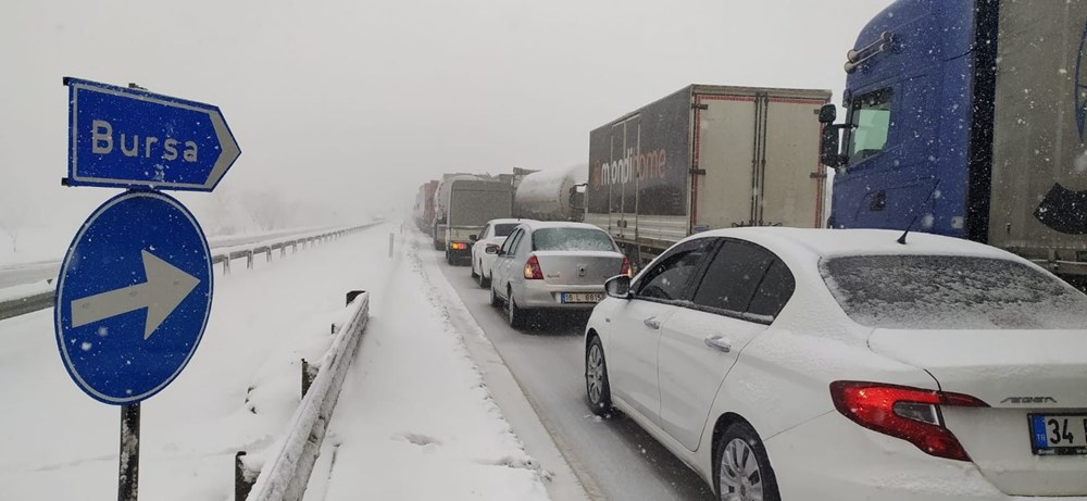 Bursa-İzmir karayolu kaza ve tipi sebebiyle trafiğe kapandı - 6