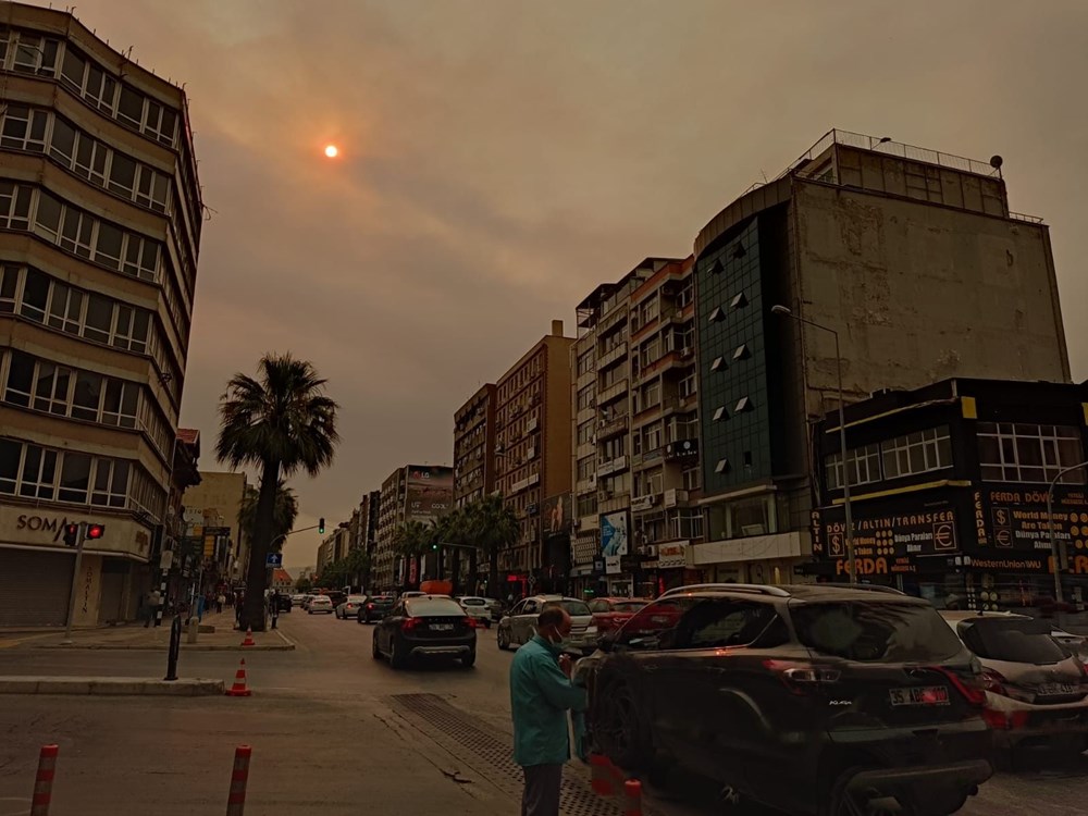 İzmir'de bulanık gökyüzü korkuttu - 9