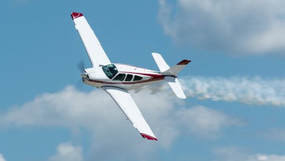 Rusya'da hafif motorlu uçak sert iniş yaptı