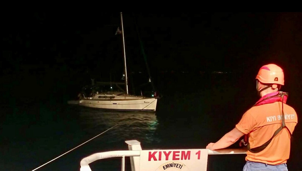 Çanakkale Boğazı'nda tekne arızası