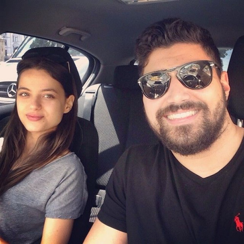 İrem Helvacıoğlu takipçilerini geçmişe götürdü (Ünlülerin çocukluk ve gençlik halleri) 223 ivXw cMcUmlRO crgy6Jw