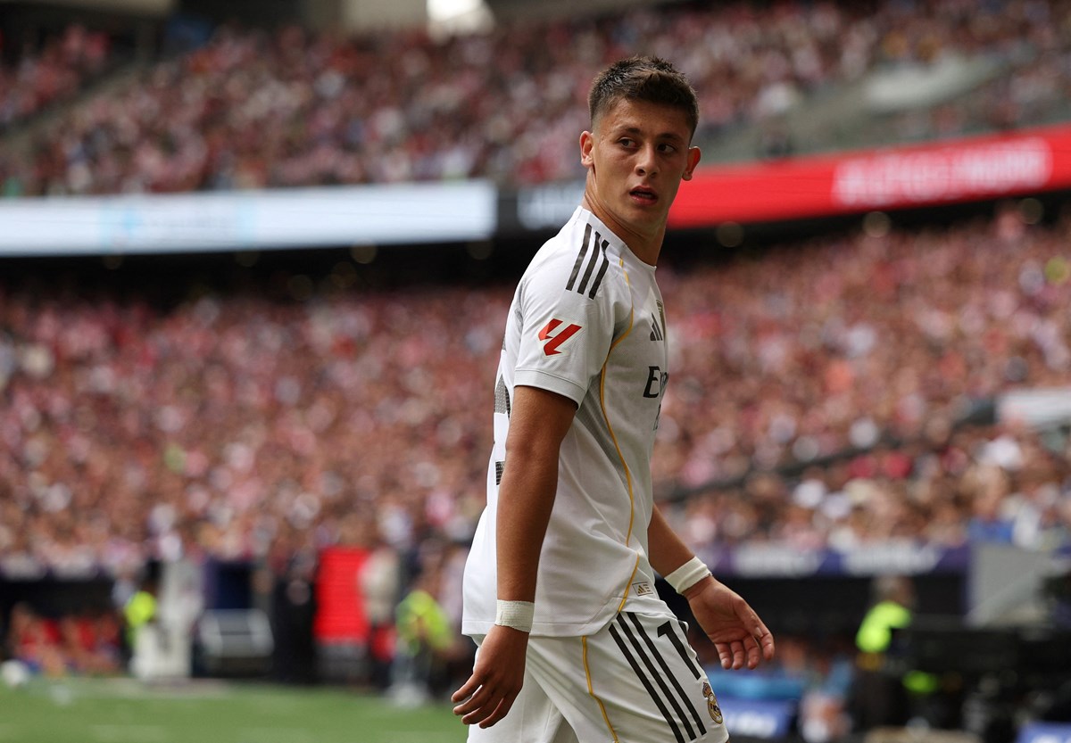 Milli futbolcu Arda Güler de Real Madrid formasını terleten isimler arasında yer alıyor.