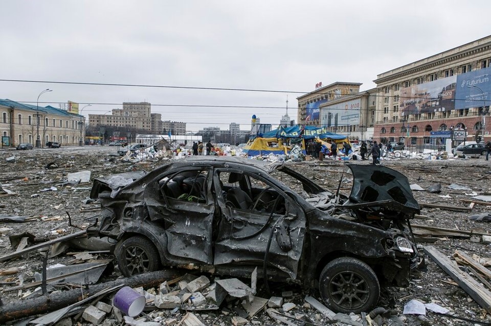 Ukrayna'nın en büyük ikinci şehri Rus bombalarının hedefi oldu.
